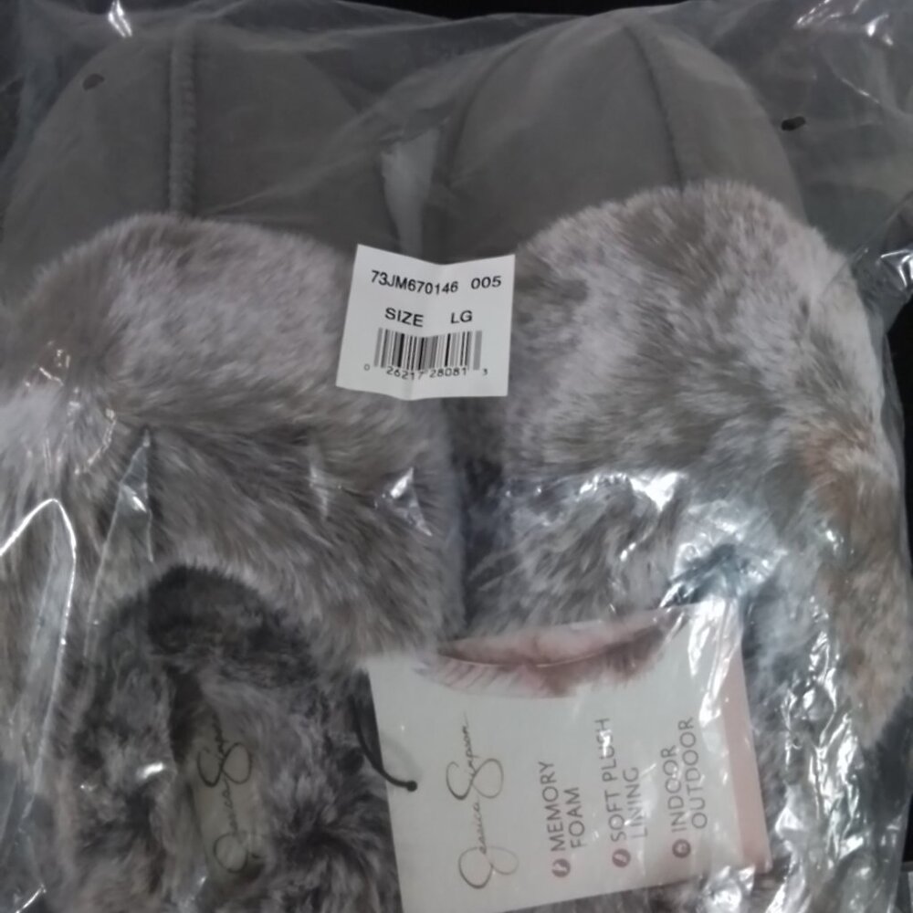 Jessica Simpson FAUX Fur Slippers Large Grey